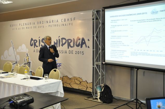 2015-Mai-21-Petrolina-PE-XXVII-plenaria-CBHSF-Cleuber-Ferreira (38)